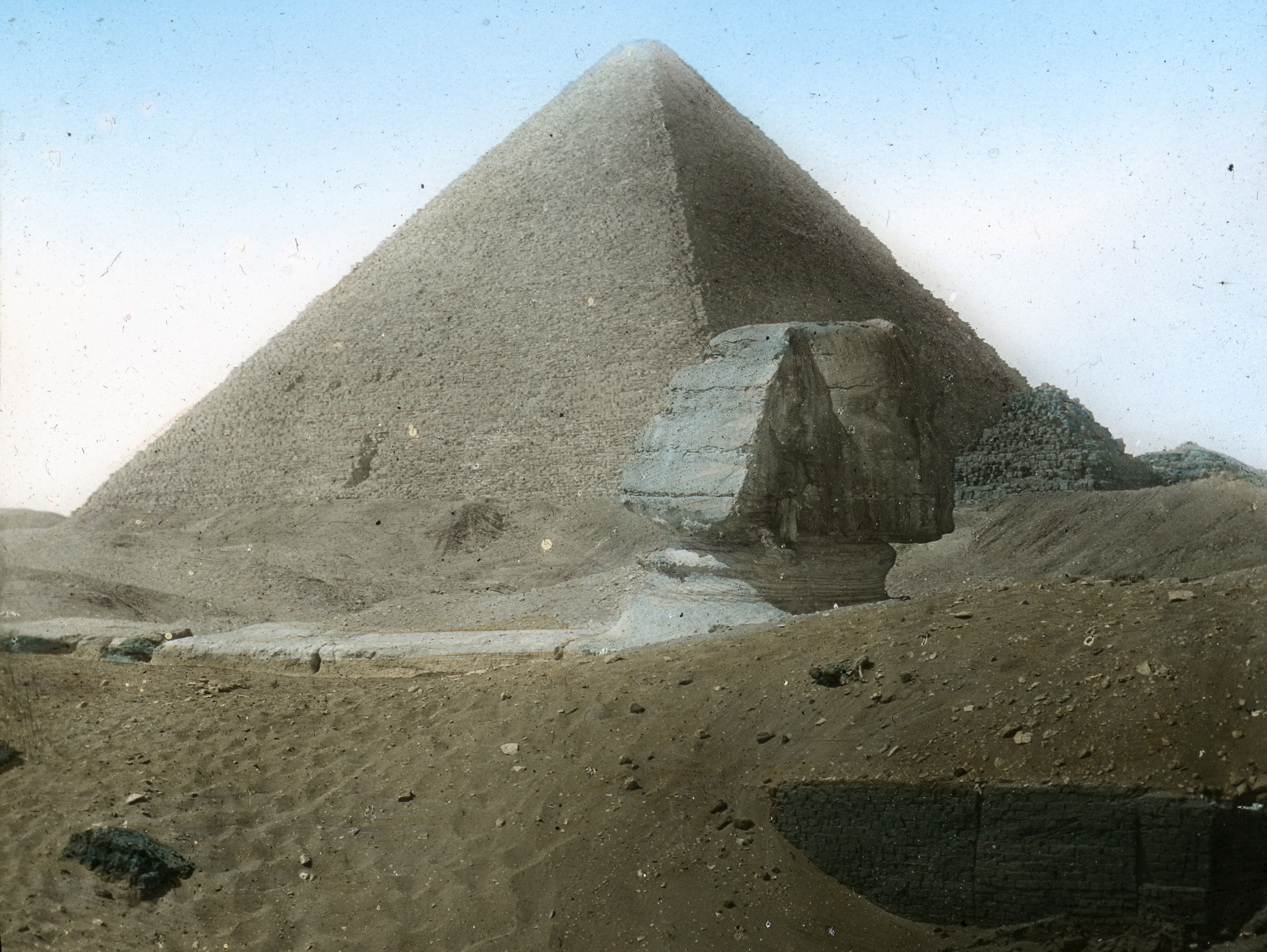 foto da esfinge em gize de Brooklyn Museum e http://commons.wikimedia.org/wiki/File:Brooklyn_Museum_-_Egypt-Gizeh_(pd)_(1).jpg
